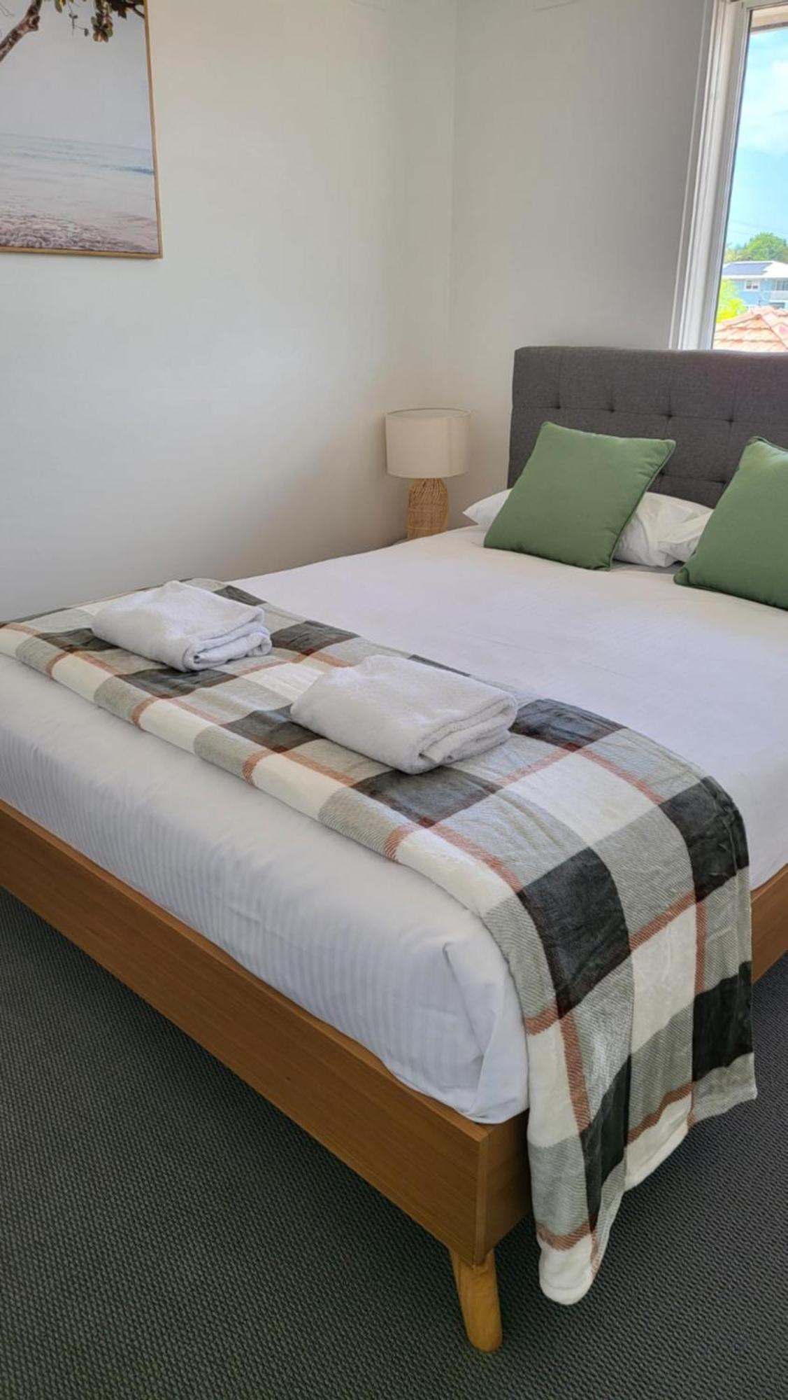 Husky 19 Beautifully Appointed Apartments - Great Location - In The Heart Of Husky Huskisson Exterior photo